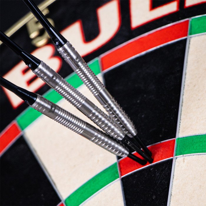 Bull's Lightning Red 80% tungsten 21g darts tikat